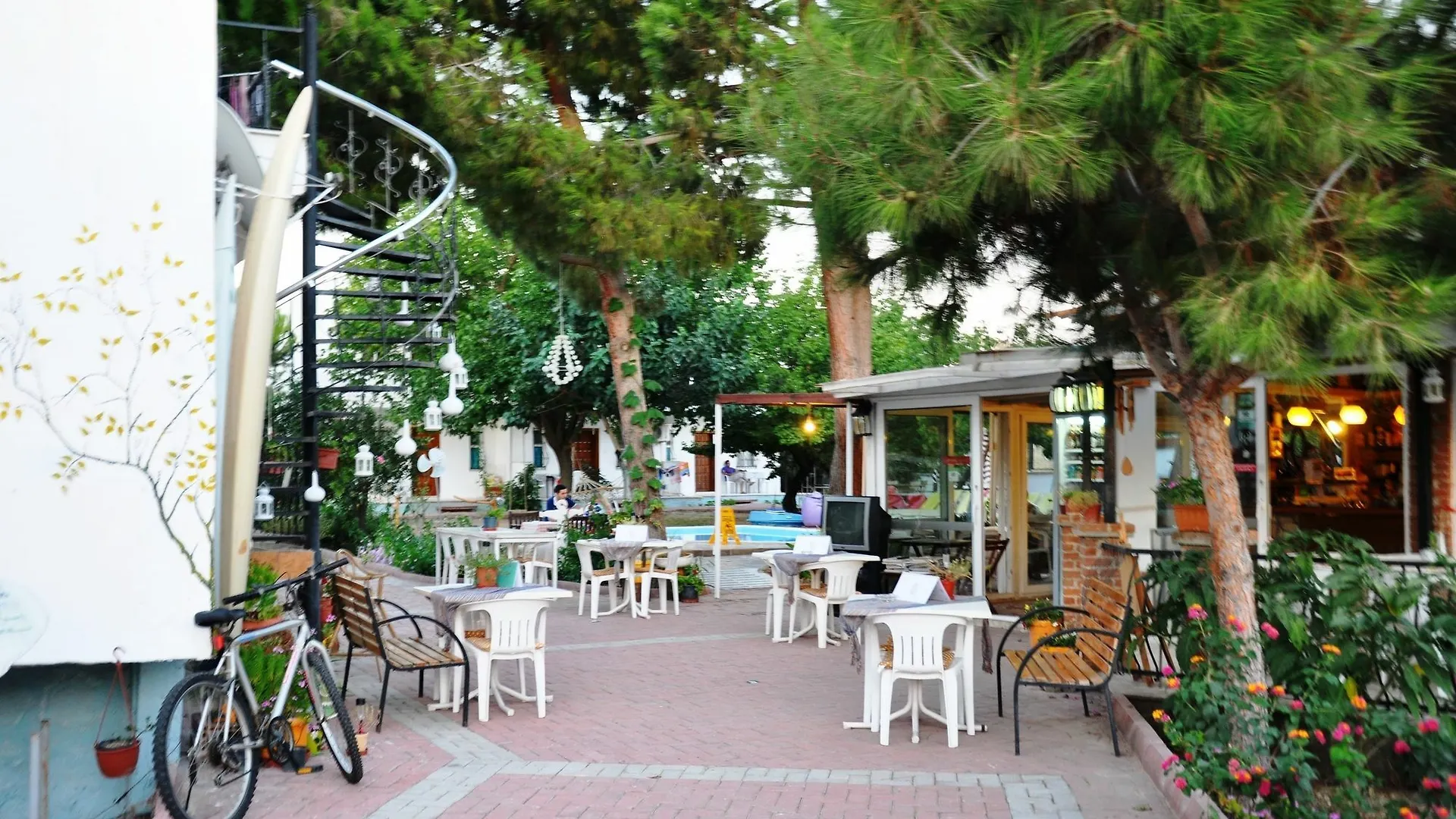 Mursel Pansiyon Garden Hotel 库萨达斯